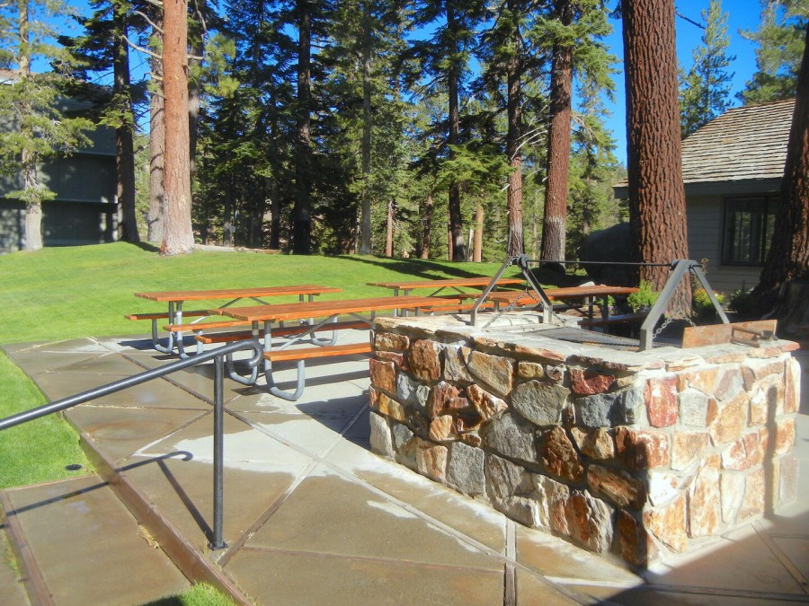 Recreation Area with 3 Spas, Sauna, Pool and BBQ