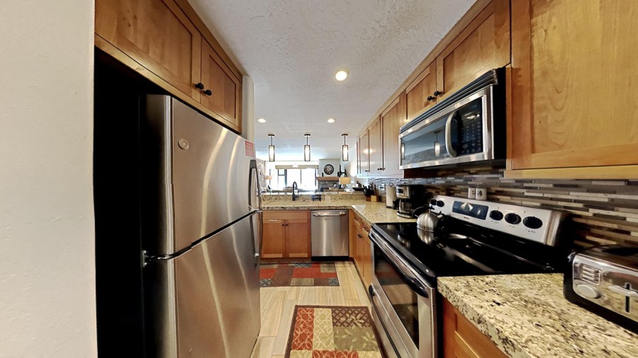 Gorgeous and Fully Equipped Kitchen
